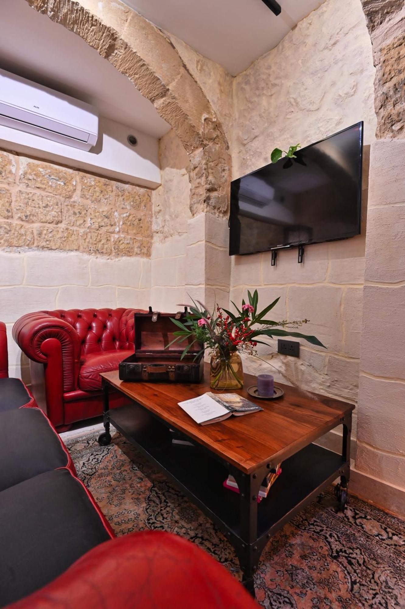 Il Luzzu - More Room For You! Victoria Esterno foto