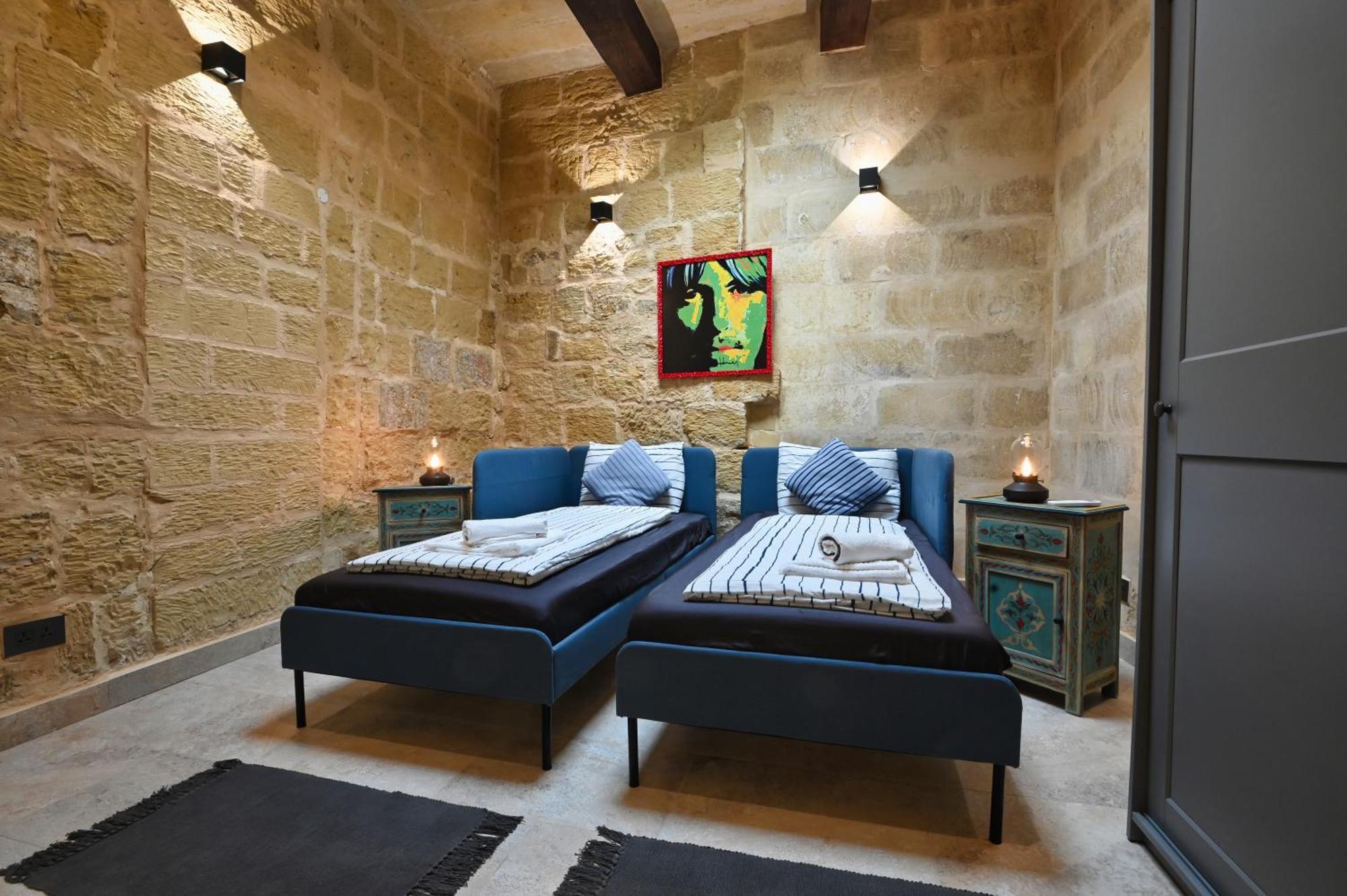 Il Luzzu - More Room For You! Victoria Esterno foto